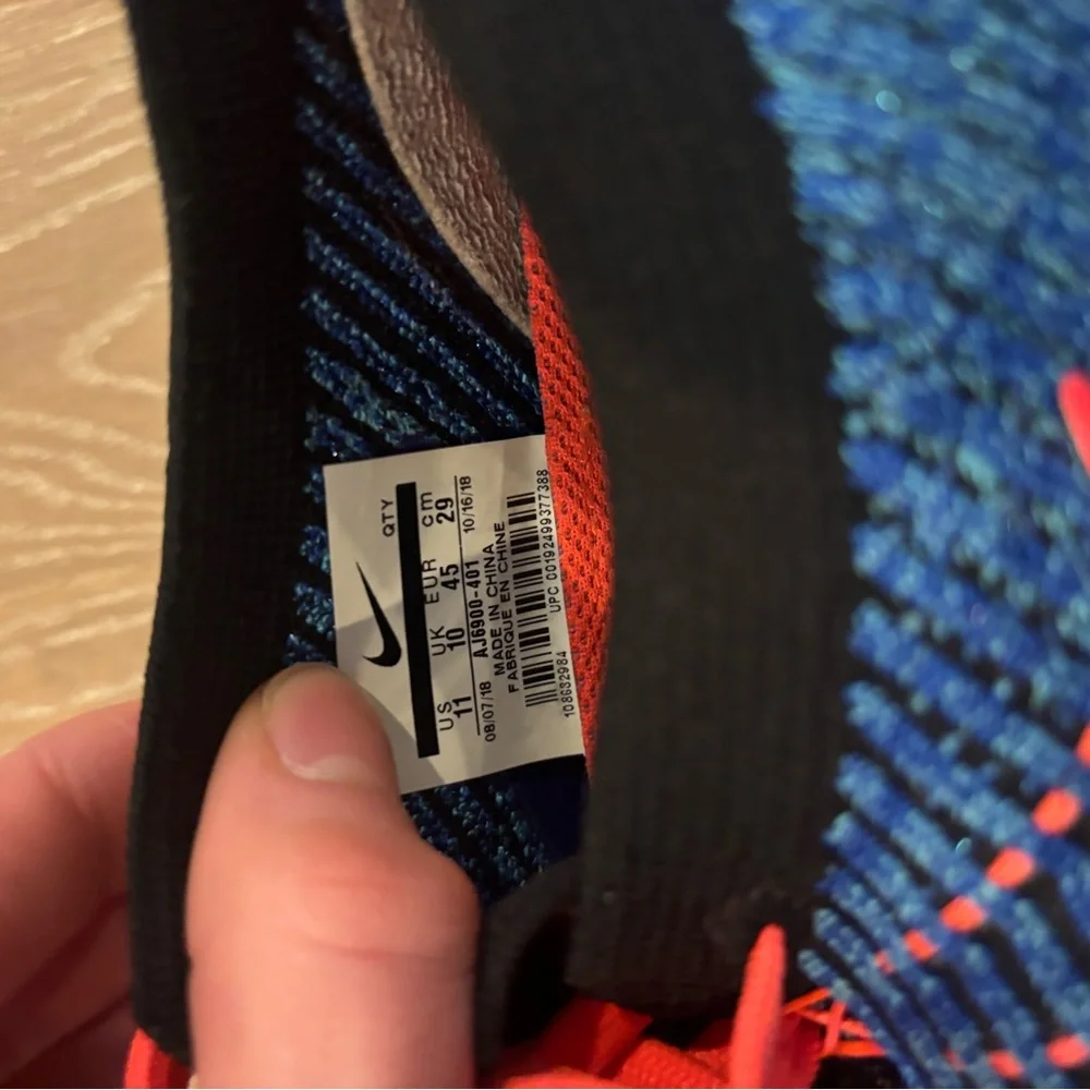 EUC Nike Air VaporMax Flyknit 3 in Blu Fury/Bright Crimson 11 - Picture 4 of 6